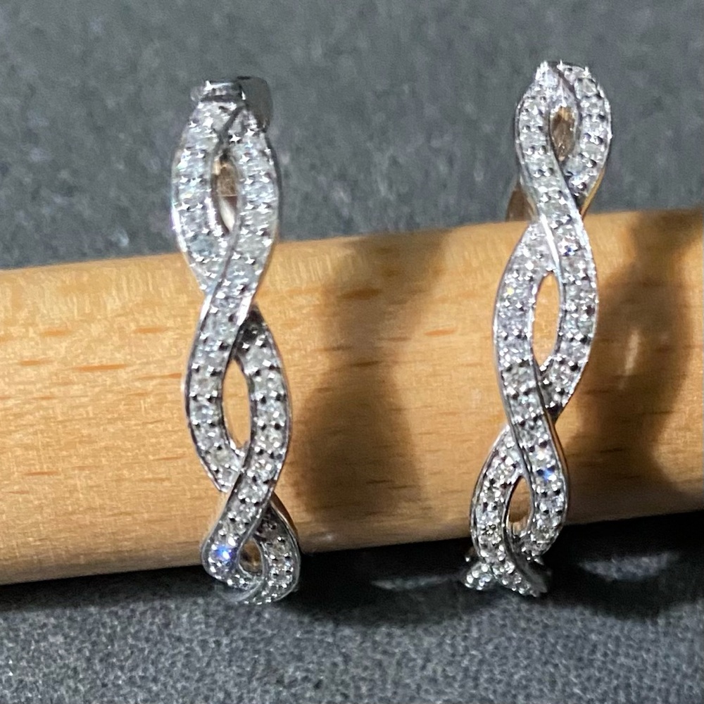 1/2 CT TW DIAMOND BRAIDED HOOP EARRINGS IN WHITE 10KT GOLD